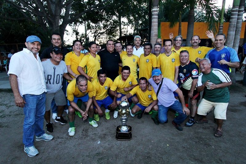 El deporte une cada vez más a los vallartenses: Arturo Dávalos