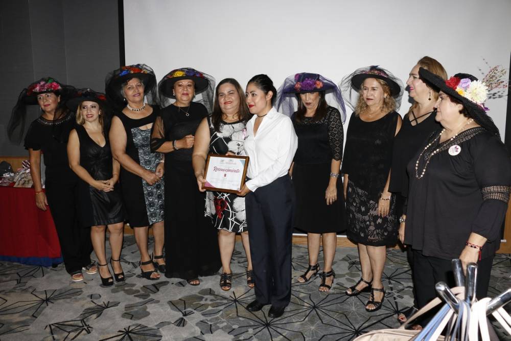 A beneficio del Centro de Capacitación celebra Voluntariado DIF su primer desayuno con causa