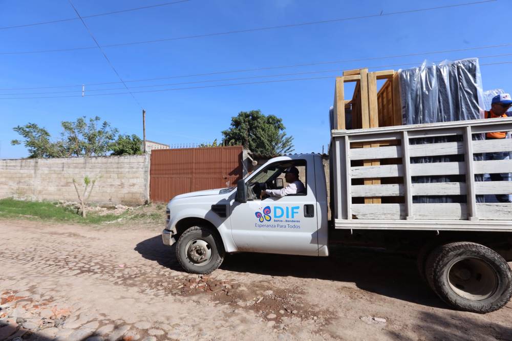 Suma voluntades y esperanza DIF Bahía de Banderas en Tuxpan y Acaponeta Suma voluntades y esperanza DIF Bahía de Banderas en Tuxpan y Acaponeta