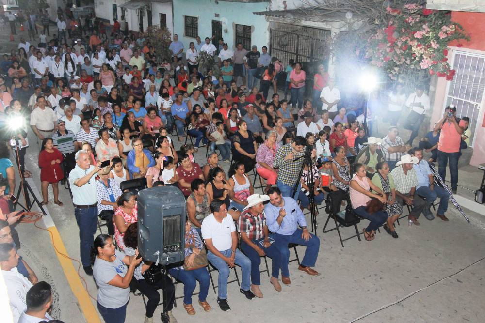 Ixtapa cuenta con vialidades más eficientes y rehabilitadas Ixtapa cuenta con vialidades más eficientes y rehabilitadas