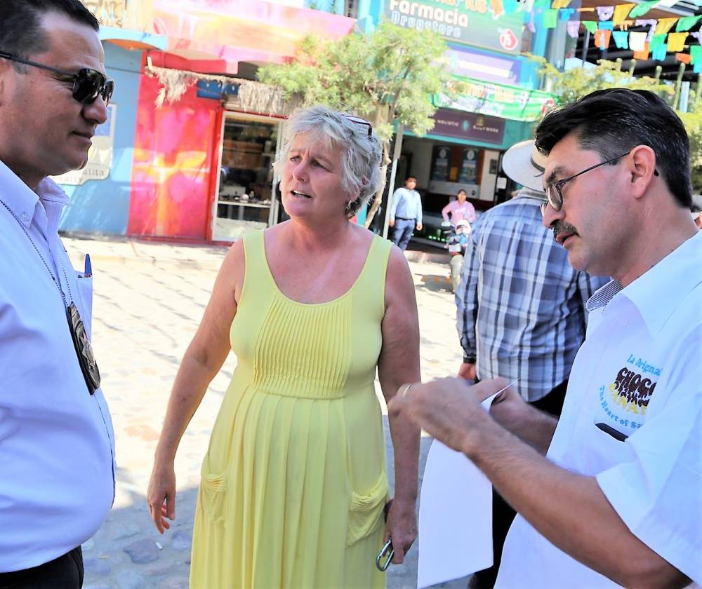 Comerciantes reconocen operativos de ordenamiento en Sayulita Comerciantes reconocen operativos de ordenamiento en Sayulita