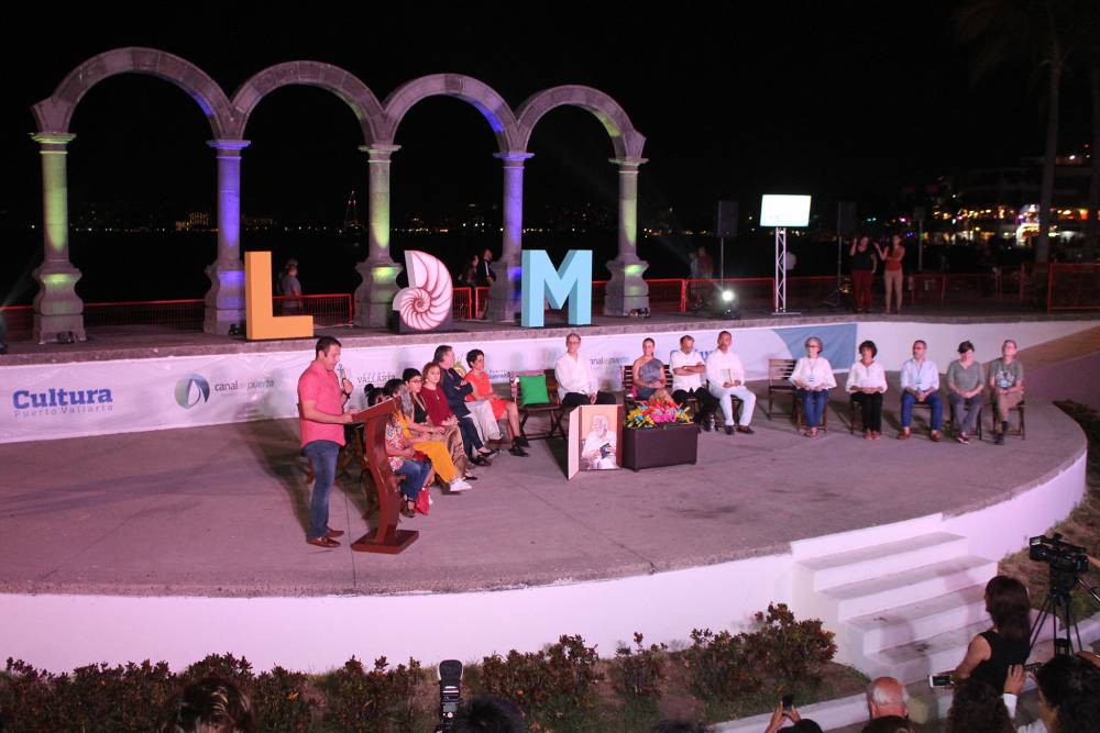 Puerto Vallarta recibe el noveno encuentro de poetas y el arte