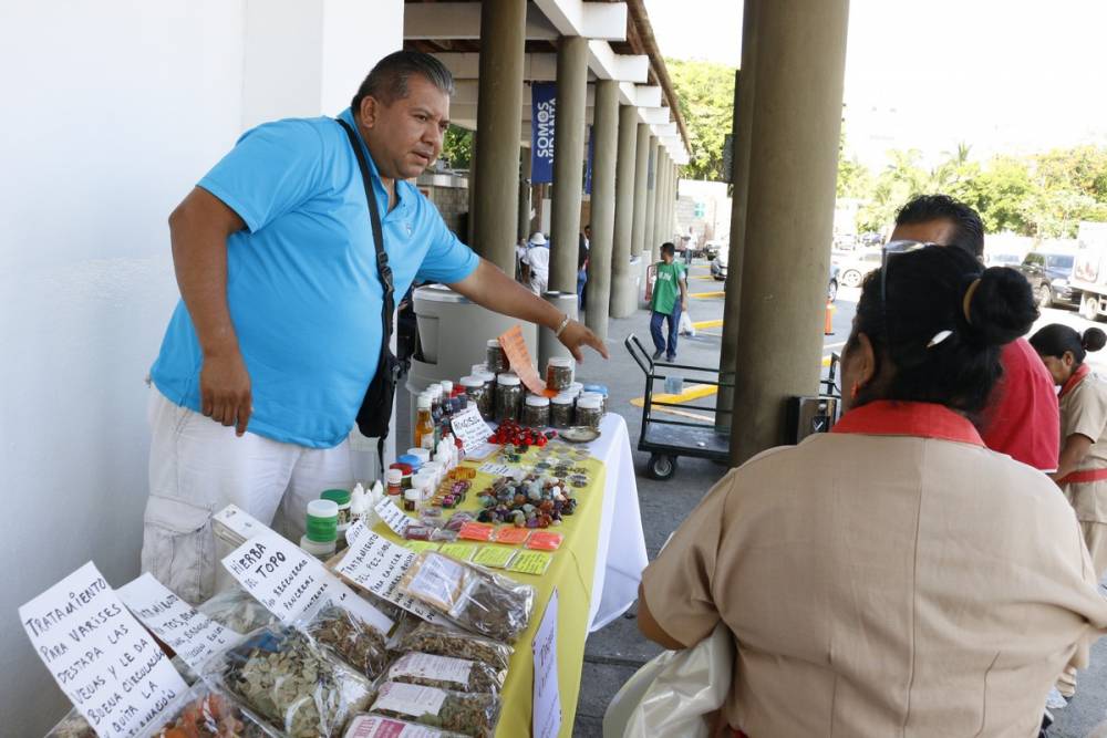 DIF PV organiza La Expo Indígena Artesanal y Gastronomica 1 Expo Indígena