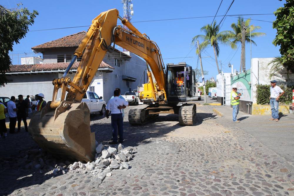 Se pondrá en marcha obras prioritarias por más de 14 mdp, en Puerto Vallarta Se pondrá en marcha obras prioritarias por más de 14 mdp, en Puerto Vallarta