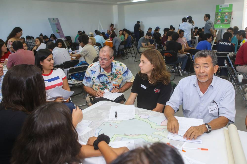 «Diálogos por el Estero» buscan generar la consulta ciudadana sobre el destino del estero «Diálogos por el Estero» buscan generar la consulta ciudadana sobre el destino del estero