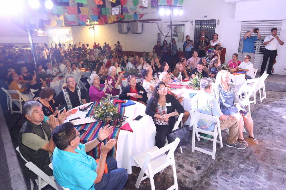 Reconoce Ayuntamiento el apoyo invaluable de Santa Bárbara