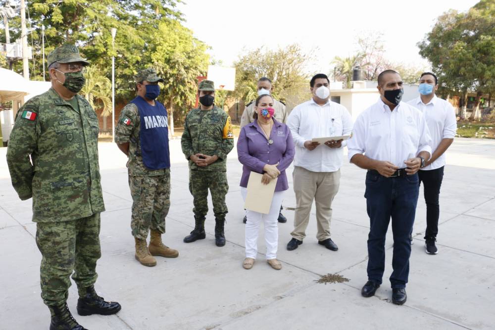 Sistema DIF prepara posible apertura de refugios temporales en Puerto Vallarta Sistema DIF prepara posible apertura de refugios temporales en Puerto Vallarta