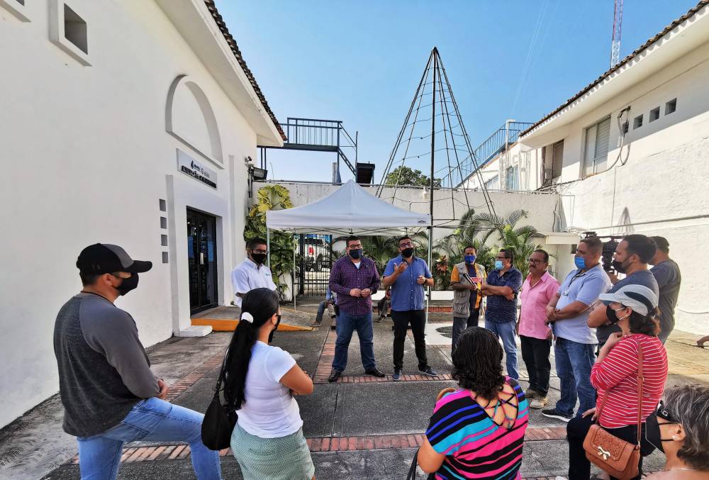 SEAPAL: Aclara a vecinos la situación de Colinas de la Bahía SEAPAL: Aclara a vecinos la situación de Colinas de la Bahía