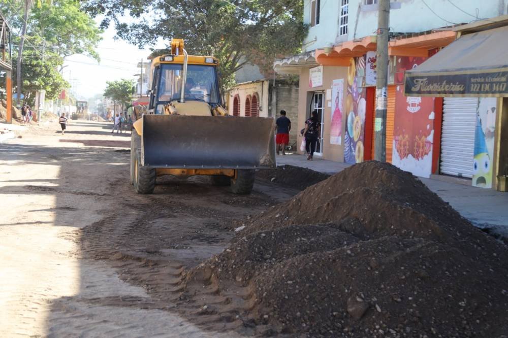 Continúa obra pública con recursos municipales