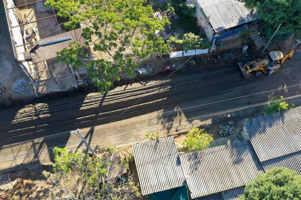Supervisan la calle Jacarandas en La Cruz de Huanacaxtle