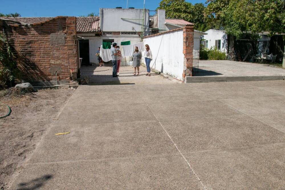 Construyen acceso para ambulancias en el CAIAM del DIF