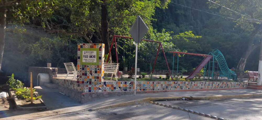 Ayuntamiento y vecinos dignifican parque de Paso Ancho Ayuntamiento y vecinos dignifican parque de Paso Ancho