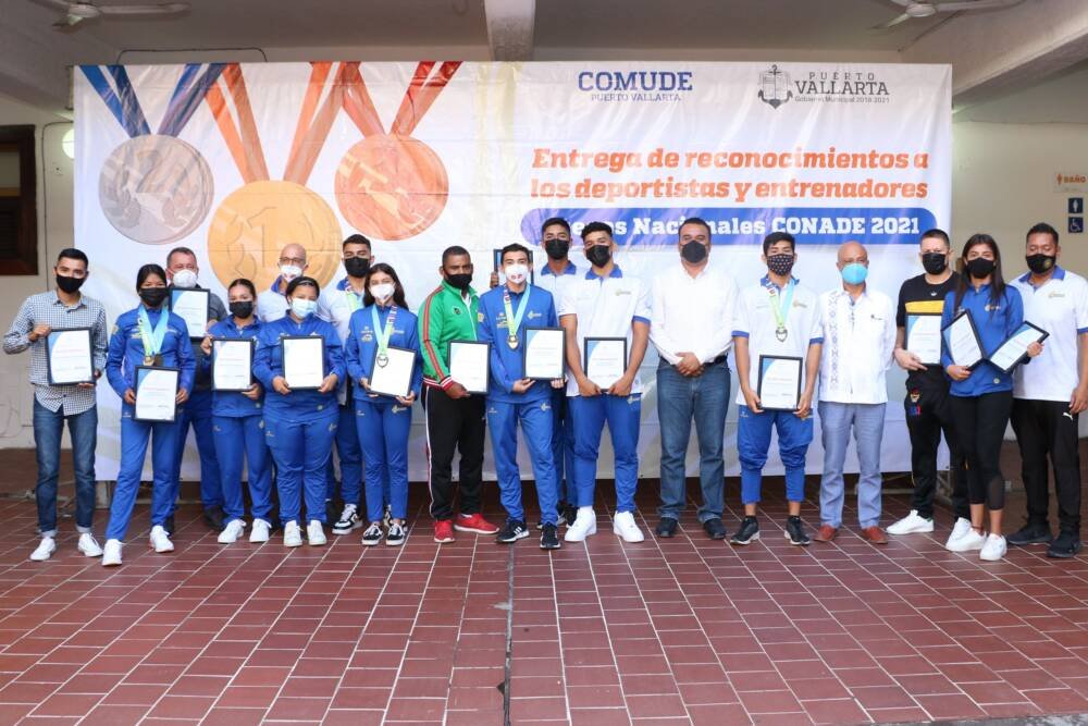 Reconoce Puerto Vallarta a sus mejores deportistas