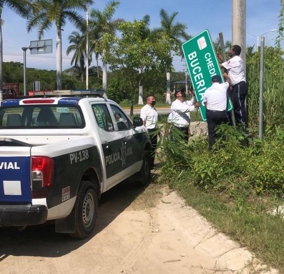 En Bahía de Banderas retiran de la vía pública publicidad disfrazada de señalización