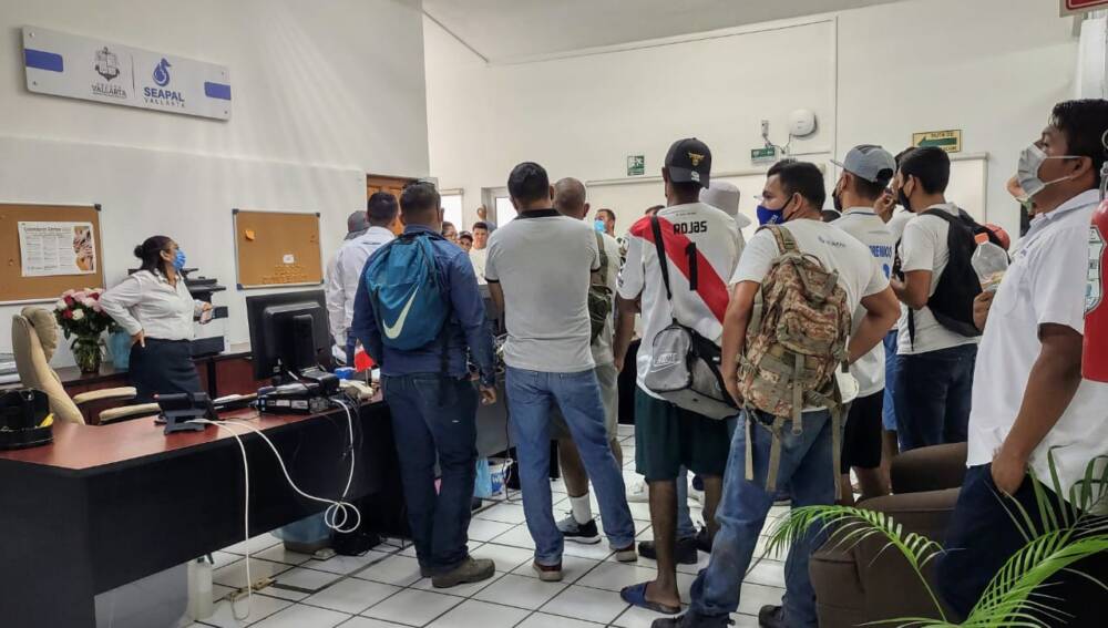 Escándalo en las oficinas de SEAPAL: gritos y amenazas de un líder sindical