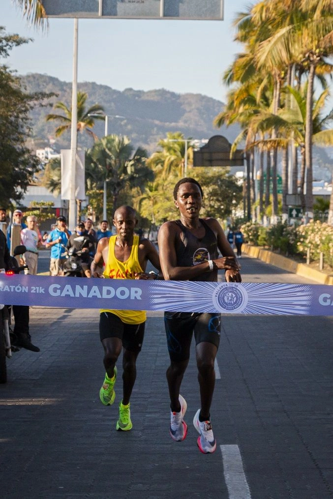 Supera expectativas Décimo Medio Maratón y XX Carrera Recreativa 1 maratón