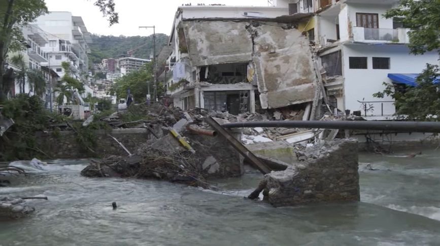 En cinco semanas quedará concluido puente vehicular Cuale