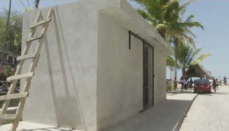 Sin baños públicos en la playa de Mismaloya para vacaciones