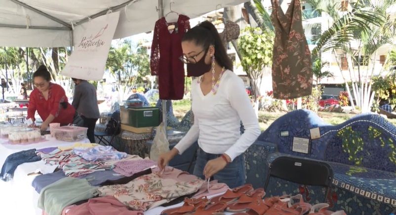 Realizan Mercado de Mujeres Emprendedoras en Plaza Lázaro Cárdenas
