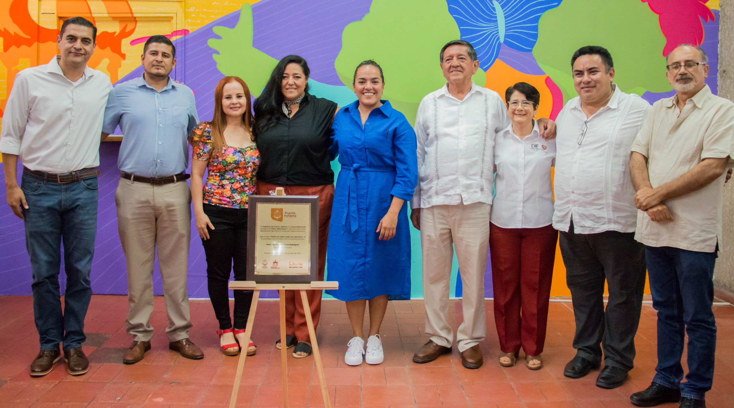 Develan mural en el Registro Civil: «Todos los Niños, Todos sus Derechos»
