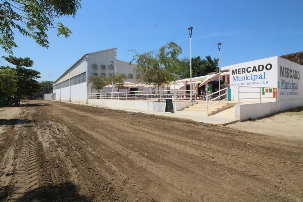 Se mejora calle de ingreso del Mercado Municipal de Bahía 3 Mercado Municipal