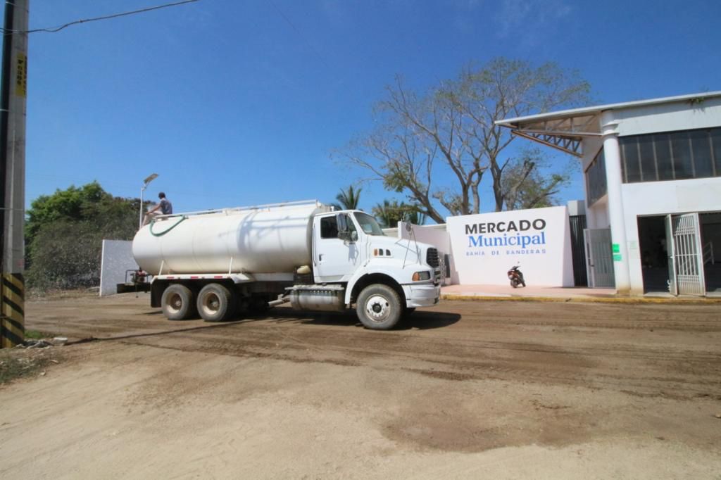 Se mejora calle de ingreso del Mercado Municipal de Bahía 1 Mercado Municipal