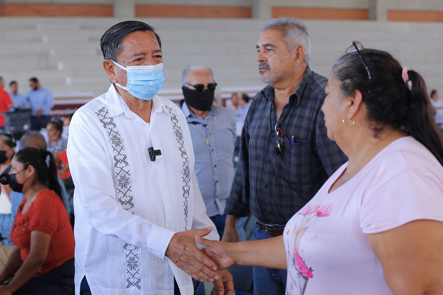 “Seguiremos trabajando por los vallartenses”: Profe Michel