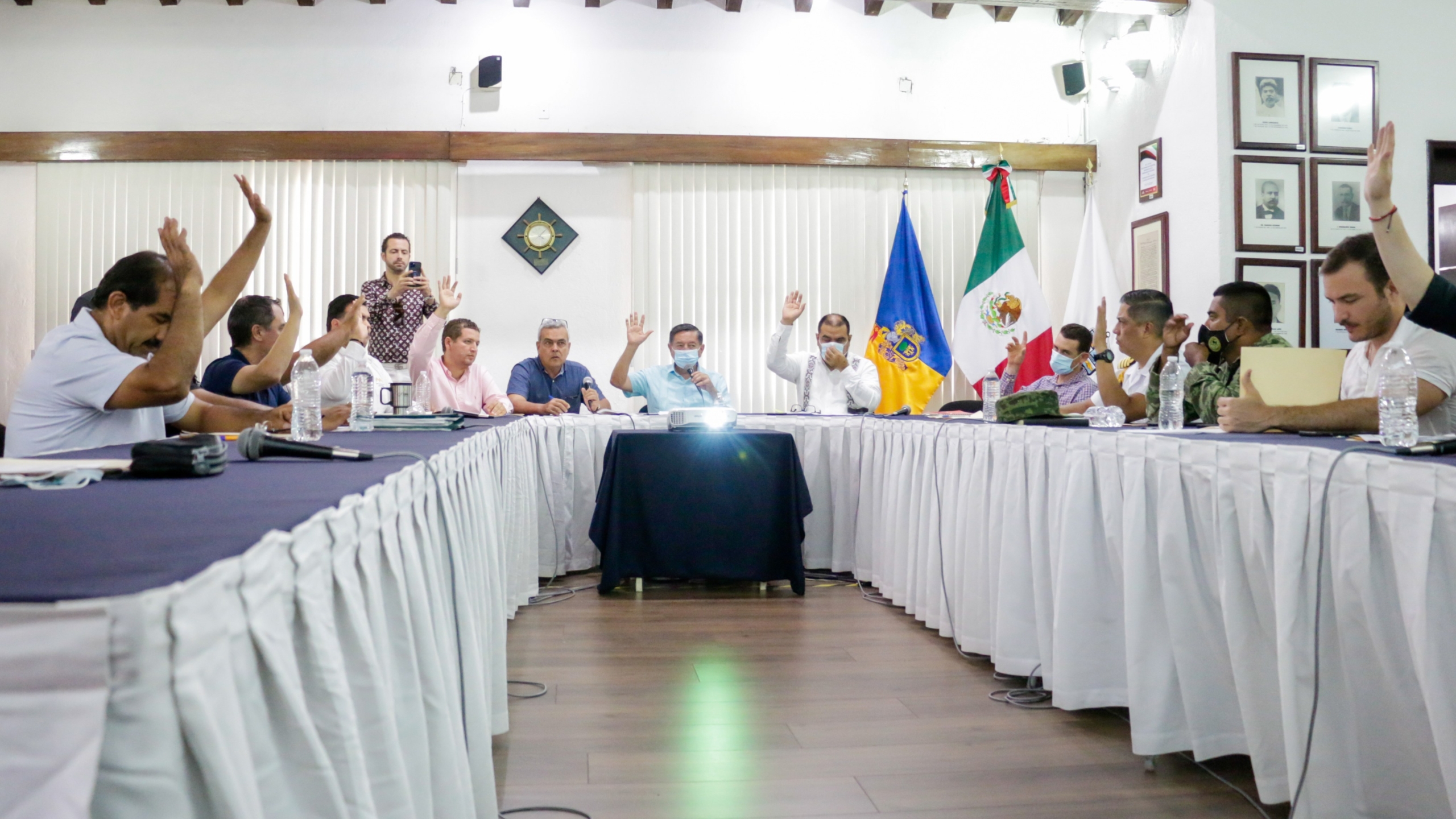 Presentan informes administrativos del COMUDE Presentan informes administrativos del COMUDE