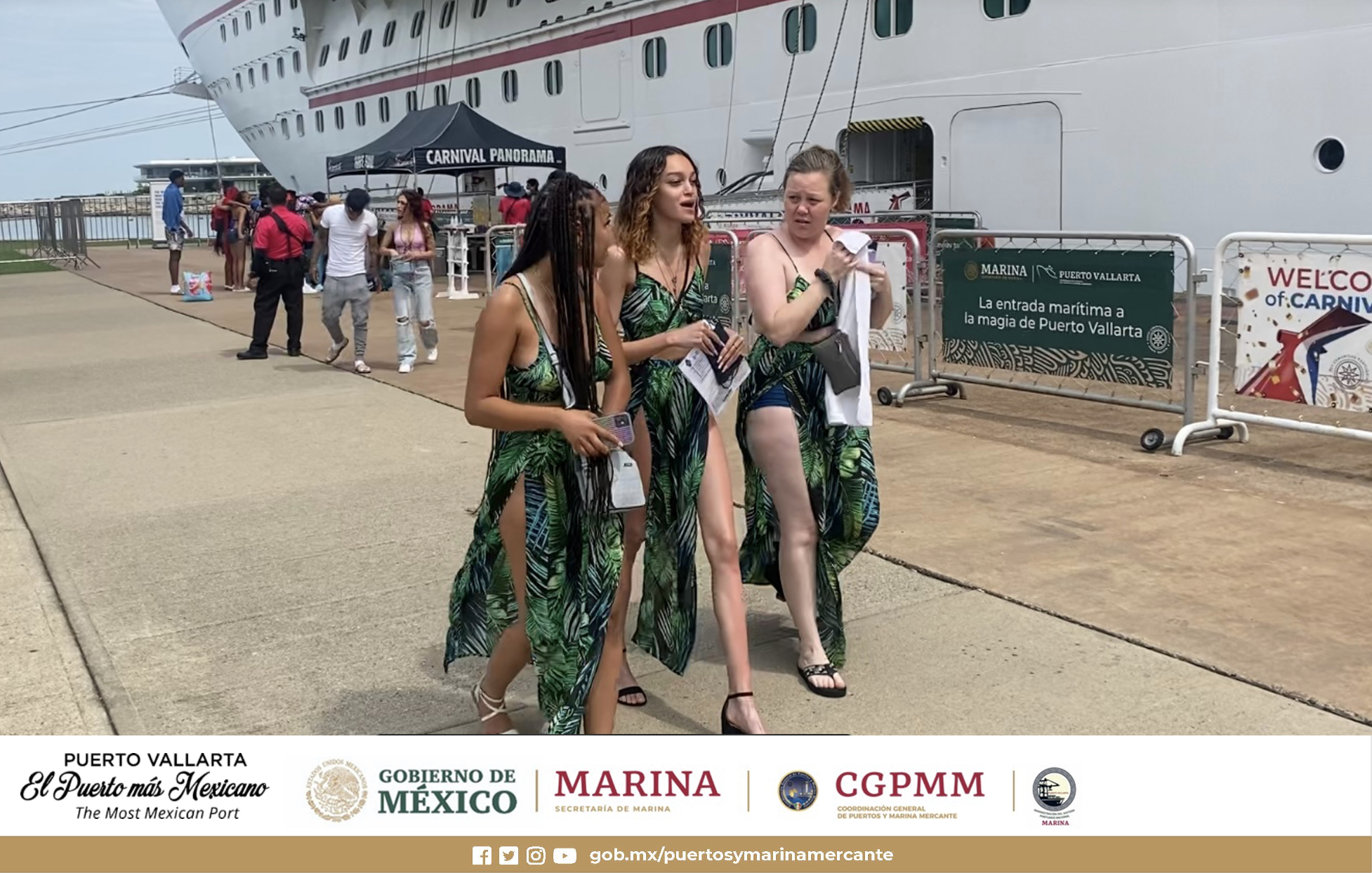 Arribo en Puerto Vallarta el Crucero Carnival Panorama Arribo en Puerto Vallarta el Crucero Carnival Panorama