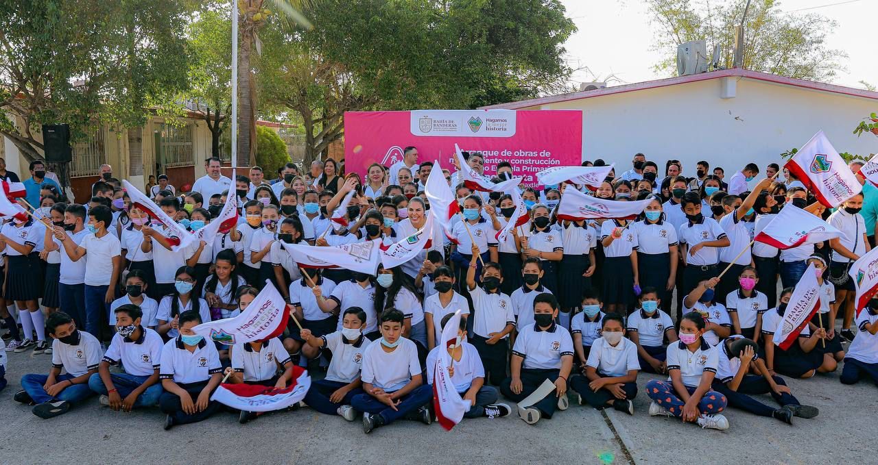 Comienza construcción de domo en la Escuela Emiliano Zapata en La Cruz de Huanacaxtle