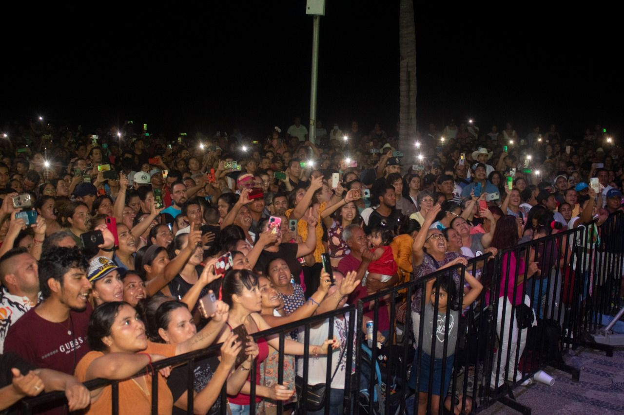 20 mil vallartenses festejan 4 años del triunfo de Morena 5 morena