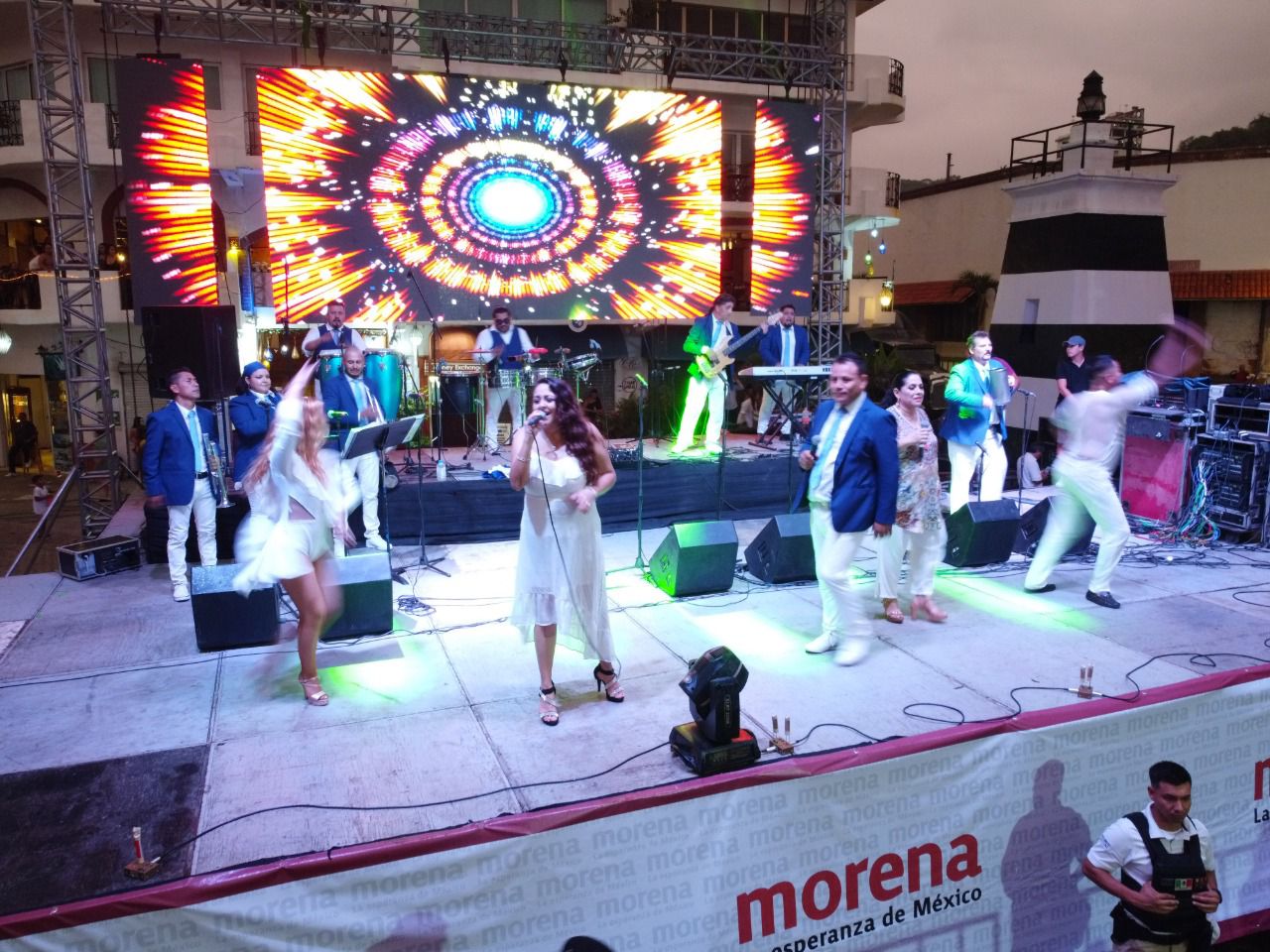 20 mil vallartenses festejan 4 años del triunfo de Morena 7 ANIVERSARIO 4T 7