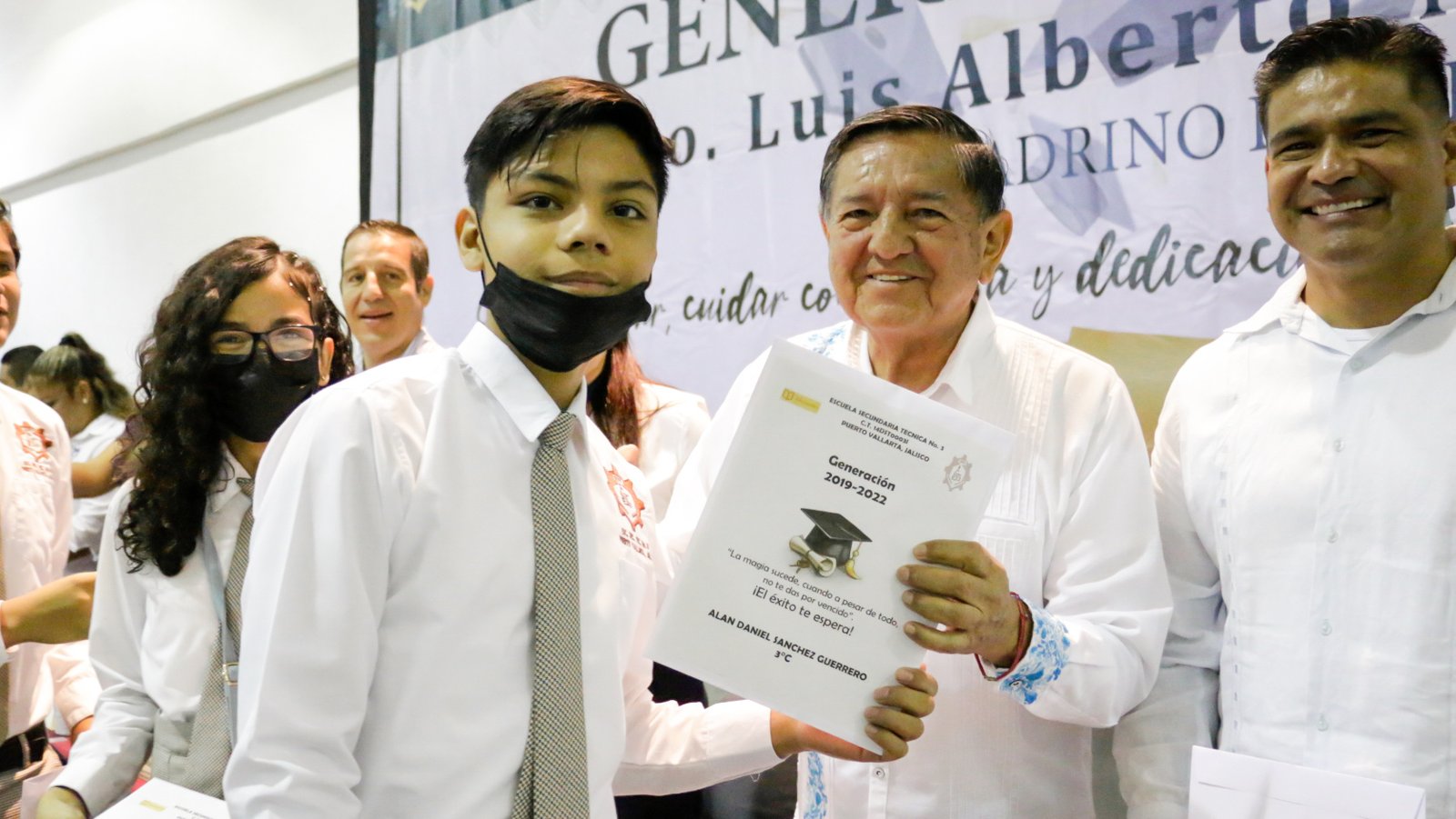 “La educación es el mejor camino para cambiar el mundo”