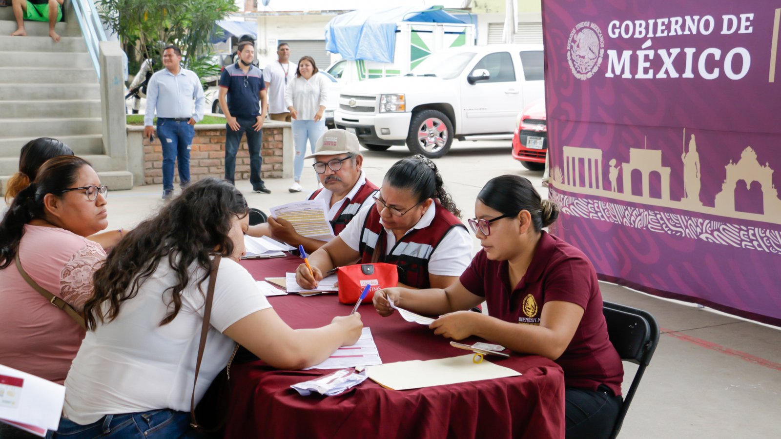 La Escuela es Nuestra