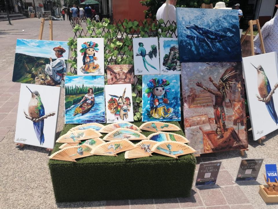 El malecón, una galería al aire libre para artistas locales