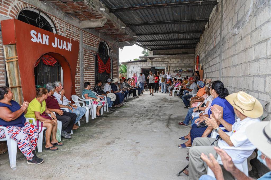 Mirtha Villalvazo respalda a los adultos mayores de San Juan de Abajo 3 bdb1 8