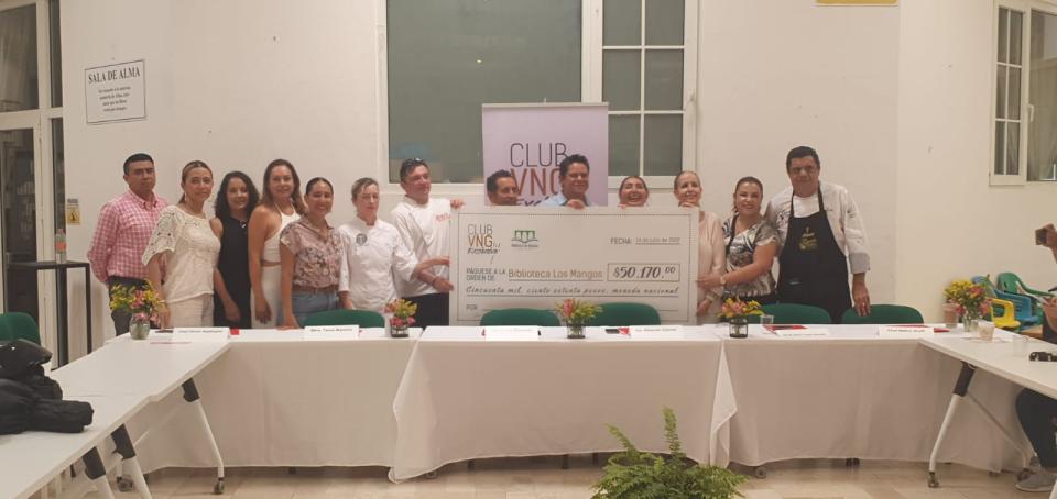 Entregan donativo de 50 mil pesos a Biblioteca Los Mangos