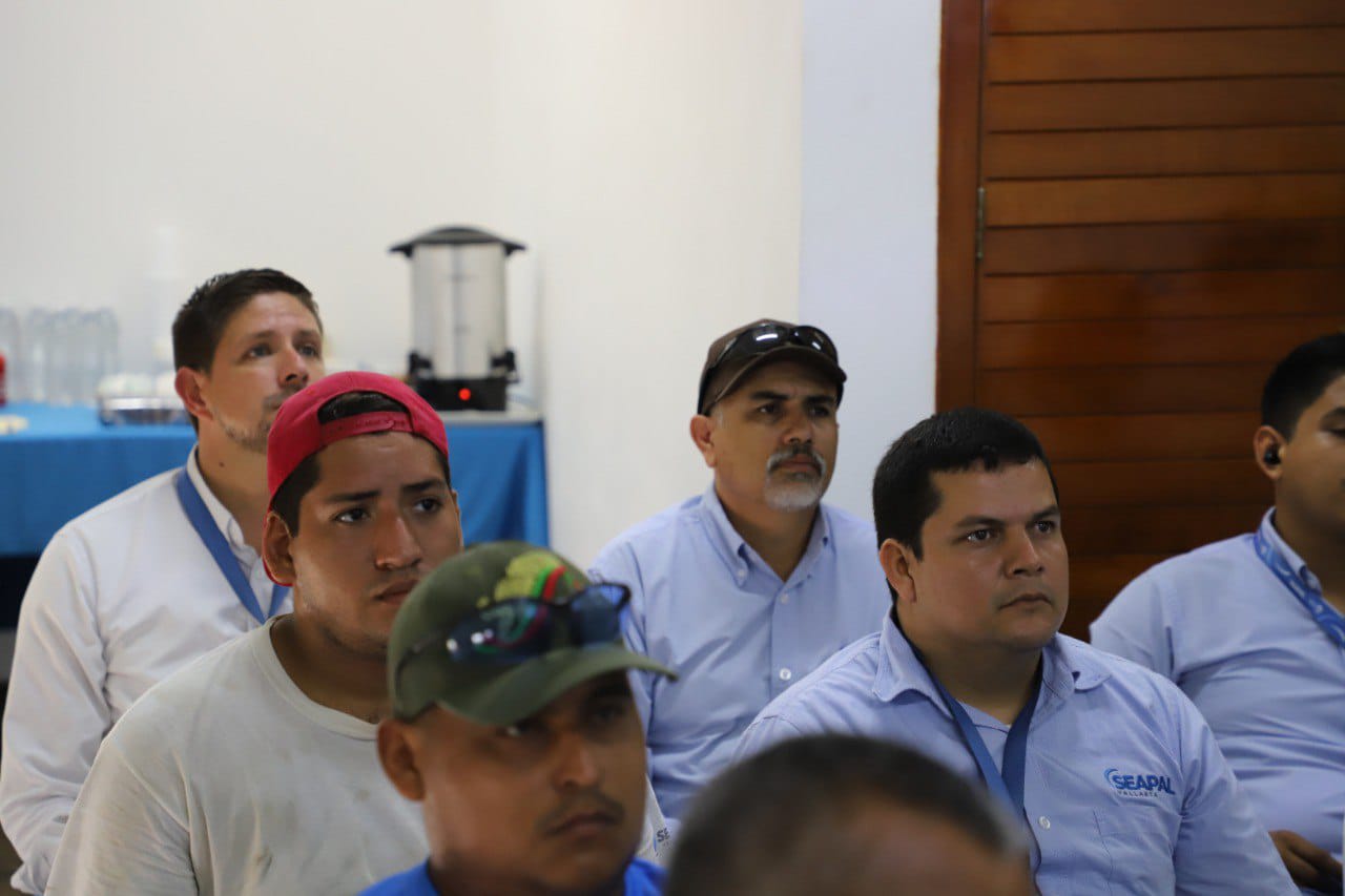 Capacitación constante en SEAPAL Vallarta 4 Capacitación