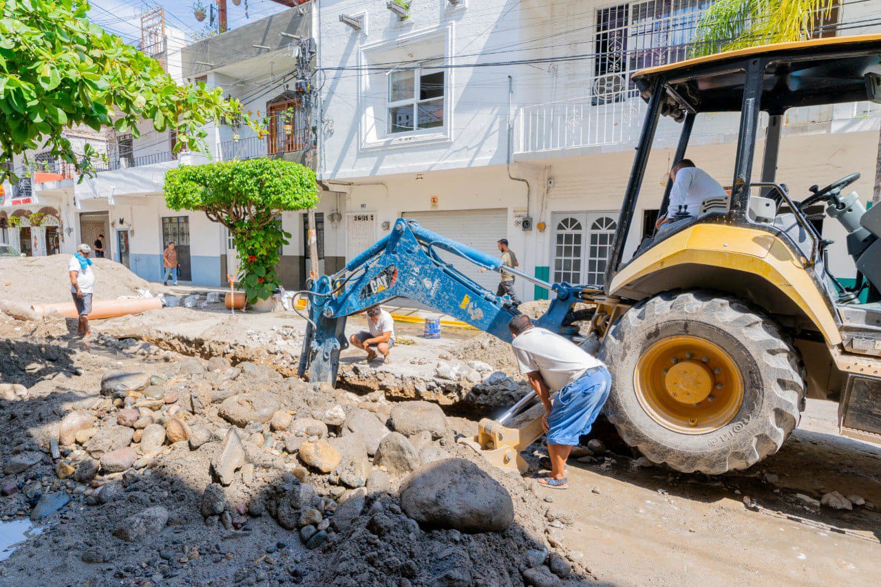 Repara SEAPAL Vallarta el colector Aquiles Serdán
