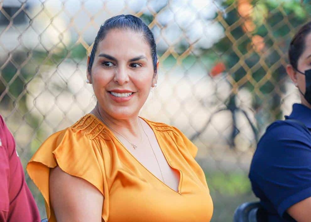 Mirtha Villalvazo trabaja de la mano con vecinos de Mezcales 1 Mezcales