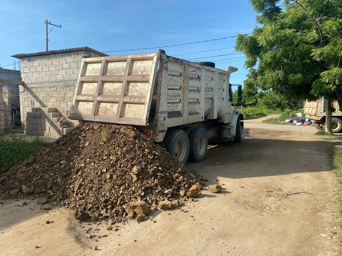 Avanza la rehabilitación de vialidades en el municipio