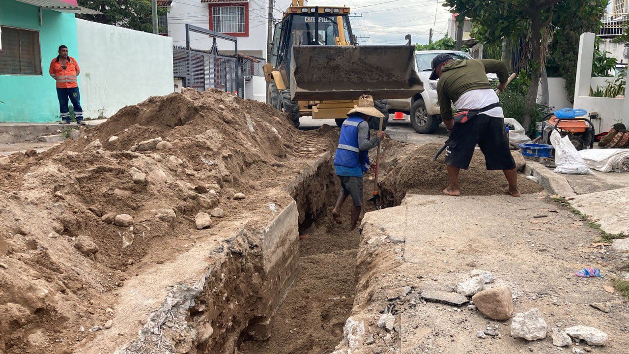 Avanza rehabilitación de líneas en calle Independencia 1 calle Independencia