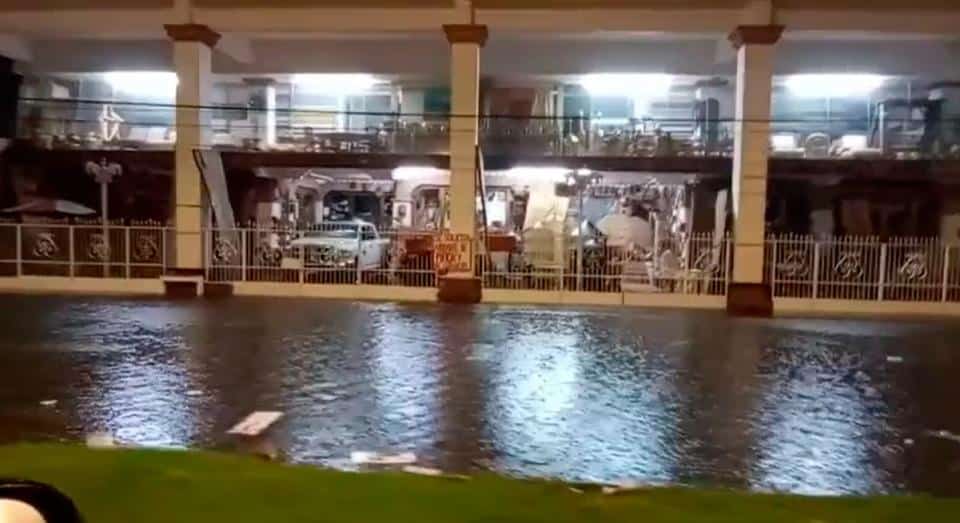 Tormenta azota Puerto Vallarta  y provoca fuertes encharcamientos Tormenta azota Puerto Vallarta  y provoca fuertes encharcamientos