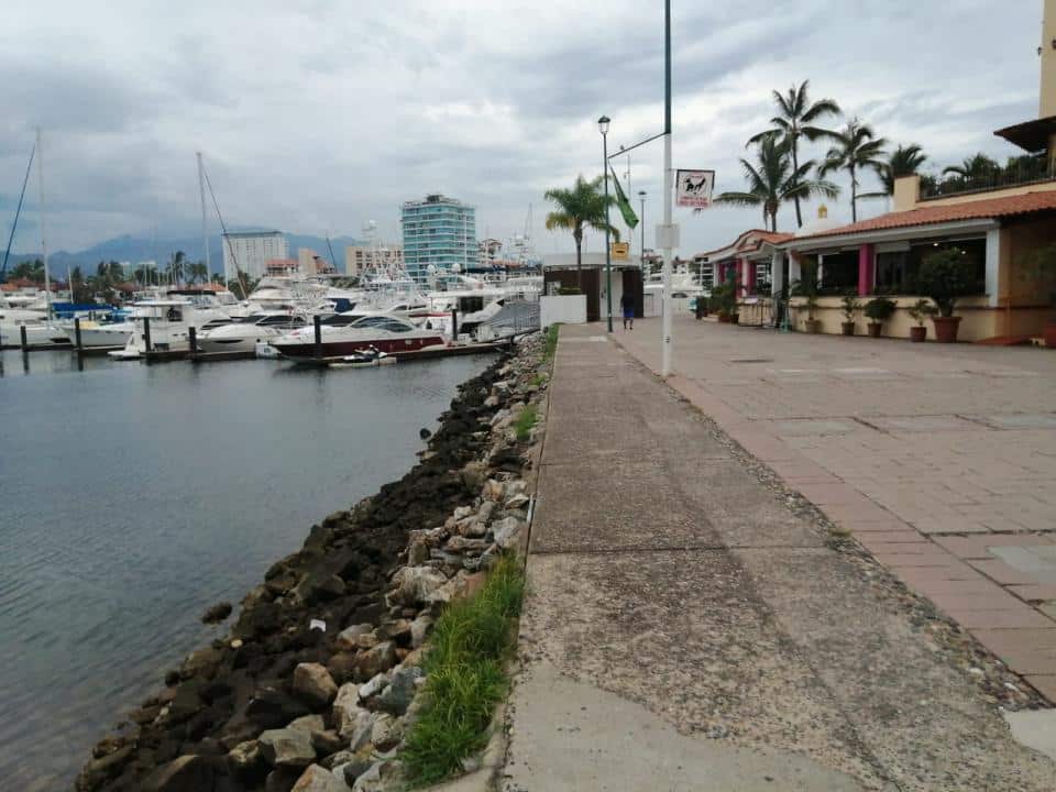 Vecinos proponen ciclovía y mejoras en marina Vallarta Vecinos proponen ciclovía y mejoras en marina Vallarta