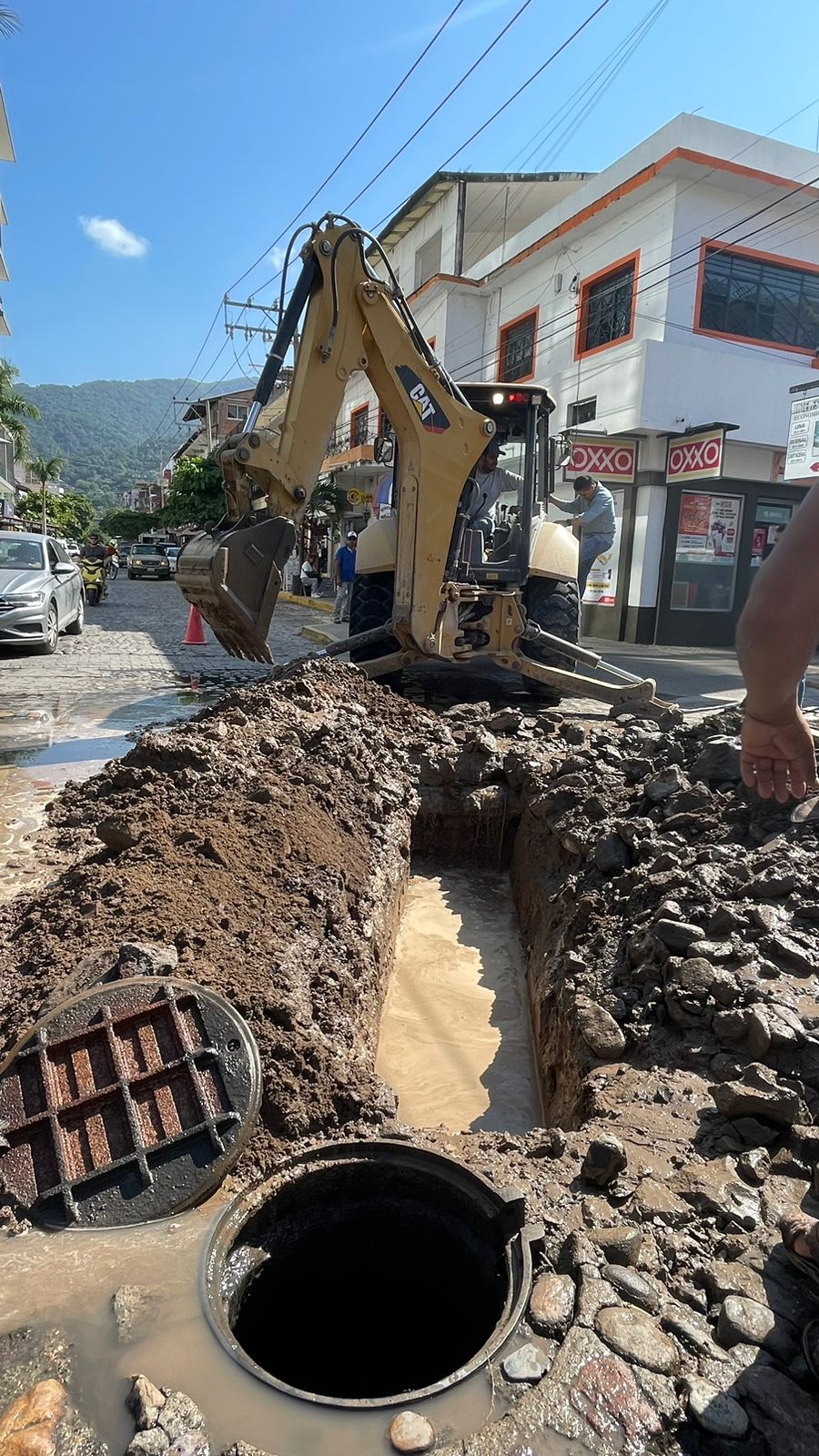 Cumple Ayuntamiento a vecinos de la Emiliano Zapata 1 COMUNICADO 1131 1