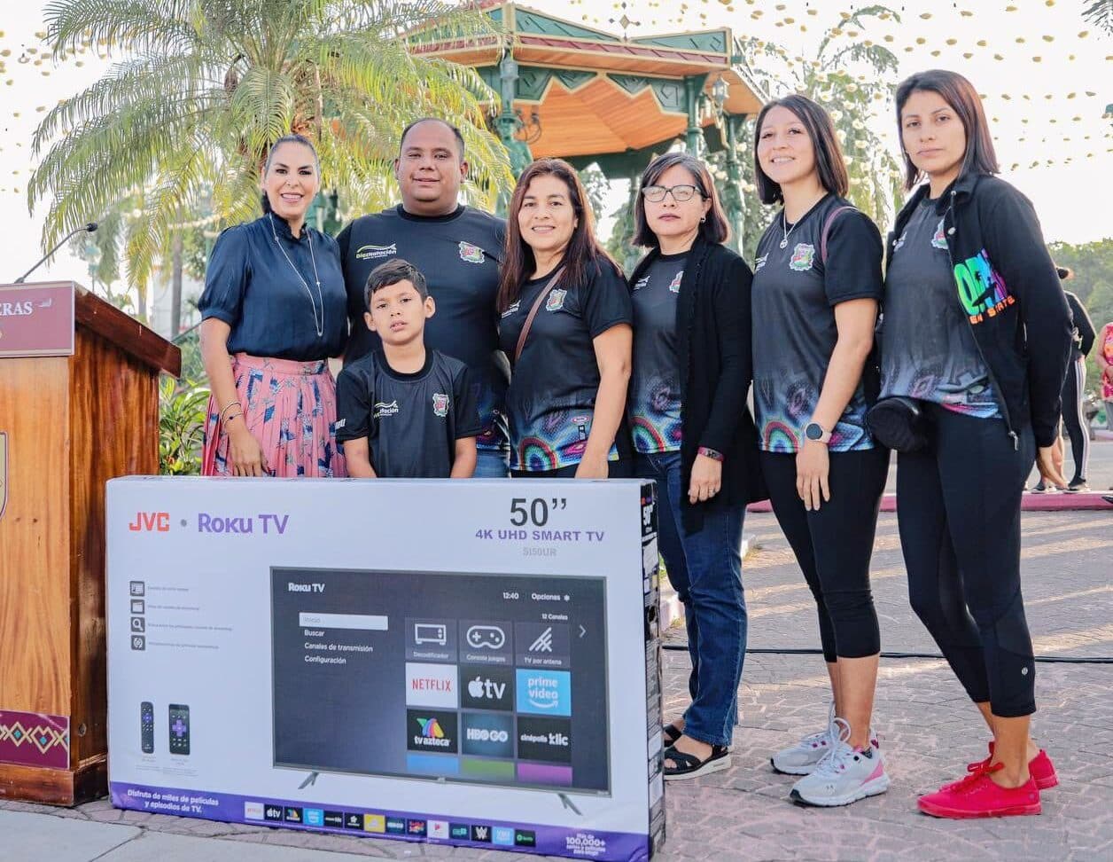 Bahía de Banderas celebra el día de la Revolución Mexicana con dos desfiles