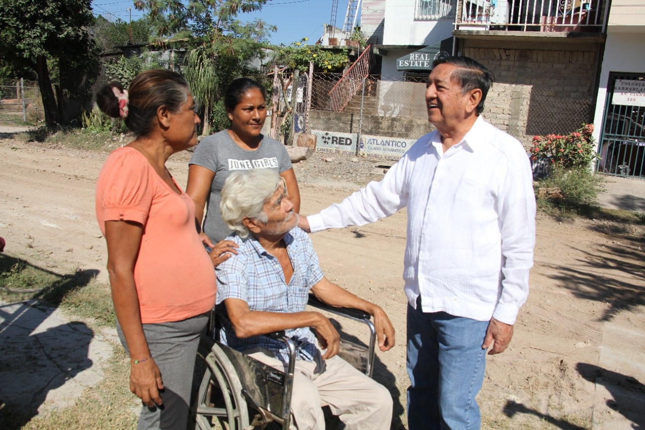 Vallartenses confirman su confianza al Profe Michel Vallartenses confirman su confianza al Profe Michel