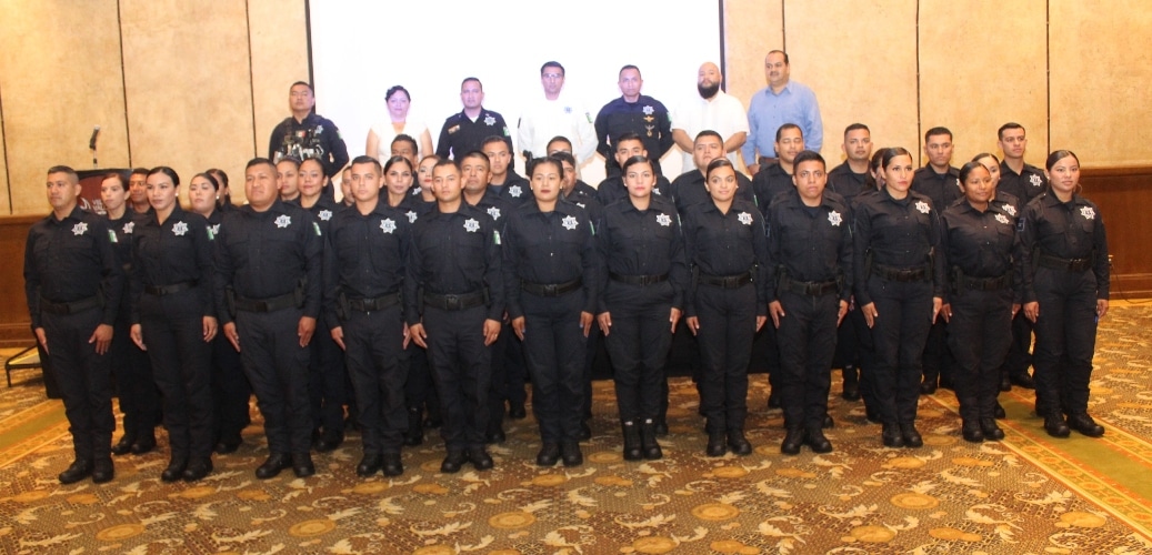 Terminan su formación 38 nuevos policías al servicio de Puerto Vallarta Terminan su formación 38 nuevos policías al servicio de Puerto Vallarta