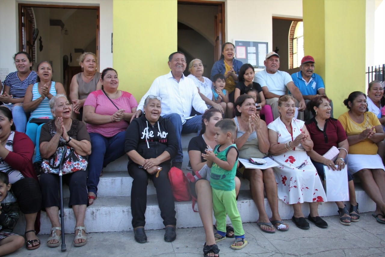 El Profe Michel es uno de los alcaldes costeros con mejor aprobación 1 Profe con la gente.