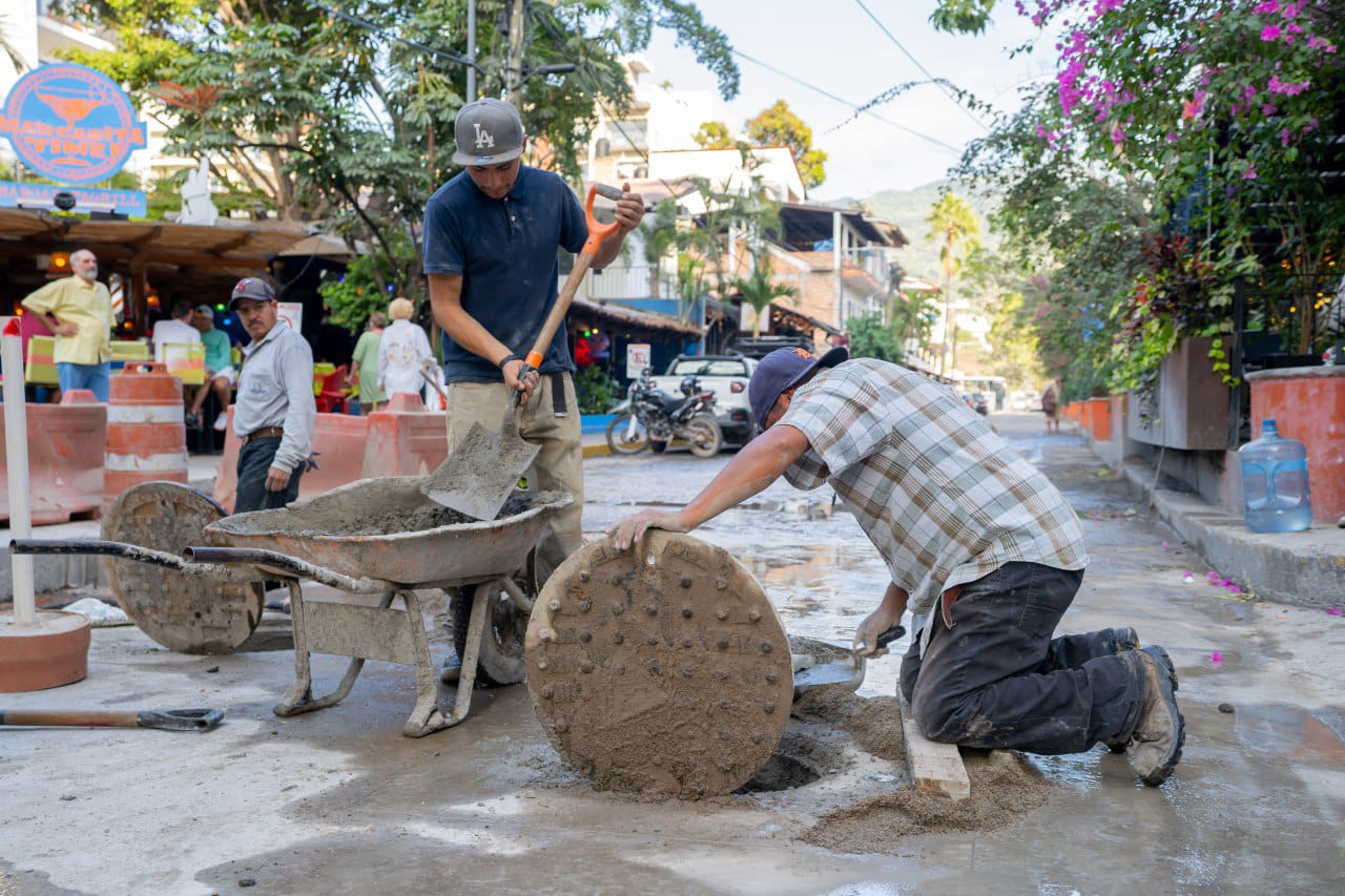 Anuncia SEAPAL Vallarta cierre vial por obras en calle Basilio Badillo Anuncia SEAPAL Vallarta cierre vial por obras en calle Basilio Badillo